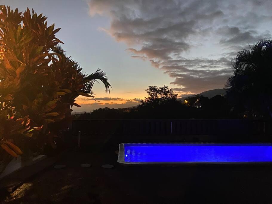 Cocooning Tropic Studio Avec Jacuzzi Privatif Saint-Louis Exterior photo